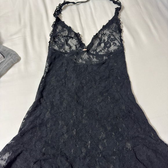 skims stretch lace halter mini dress Black Lace Mini Dress